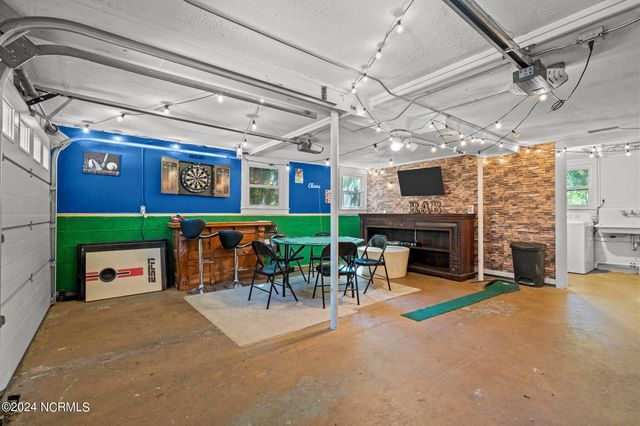 270 W Connecticut Avenue, Southern Pines, NC 28387