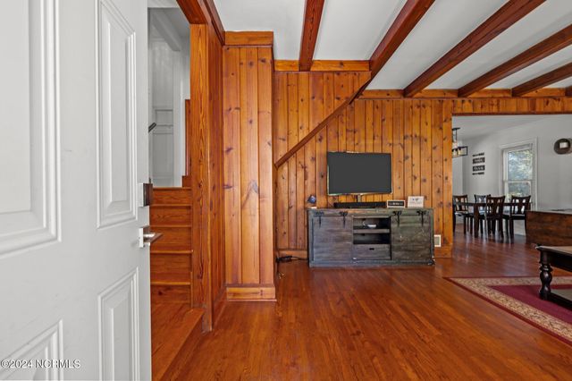 270 W Connecticut Avenue, Southern Pines, NC 28387