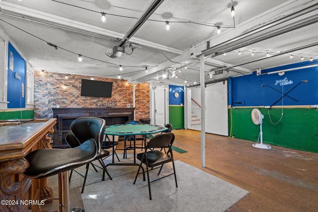 270 W Connecticut Avenue, Southern Pines, NC 28387