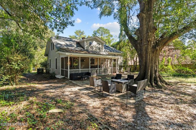270 W Connecticut Avenue, Southern Pines, NC 28387