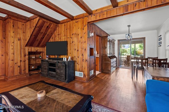 270 W Connecticut Avenue, Southern Pines, NC 28387