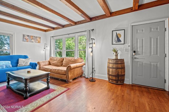 270 W Connecticut Avenue, Southern Pines, NC 28387