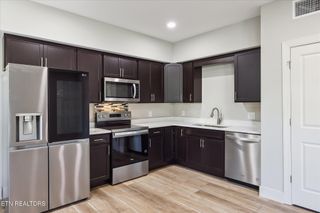 200 Lovell Heights Rd 5, Knoxville, TN 37922