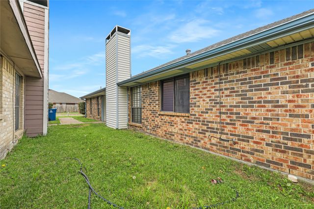 7506 Amherst Drive A & B, Rowlett, TX 75088