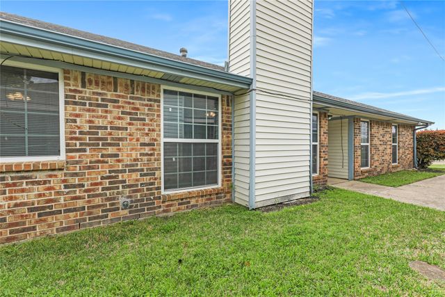 7506 Amherst Drive A & B, Rowlett, TX 75088