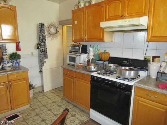 150 Hillside Ter, Irvington Twp., NJ 07111