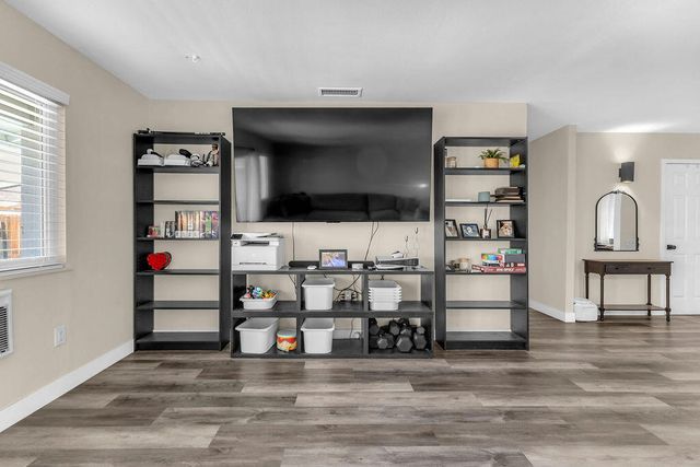 77300 Indiana Avenue, Palm Desert, CA 92211