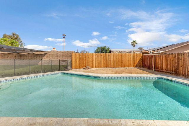 77300 Indiana Avenue, Palm Desert, CA 92211