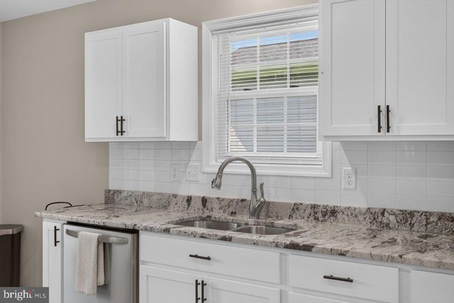 6127 MOORE AVE, Mount Jackson, VA 22842
