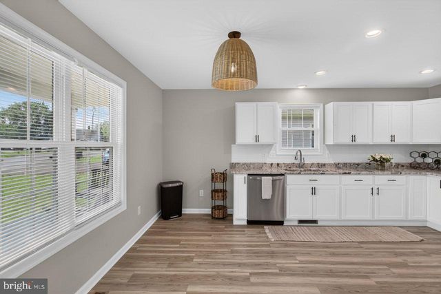 6127 MOORE AVE, Mount Jackson, VA 22842