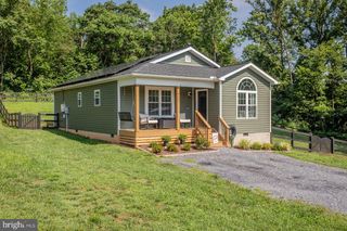6127 MOORE AVE, Mount Jackson, VA 22842