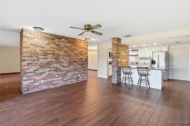 870 N Country Club Drive, Crystal River, FL 34429