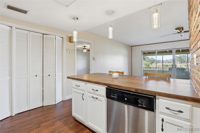 870 N Country Club Drive, Crystal River, FL 34429