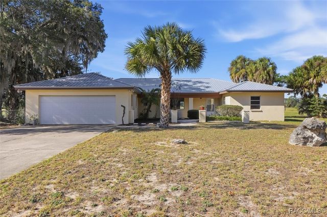 870 N Country Club Drive, Crystal River, FL 34429