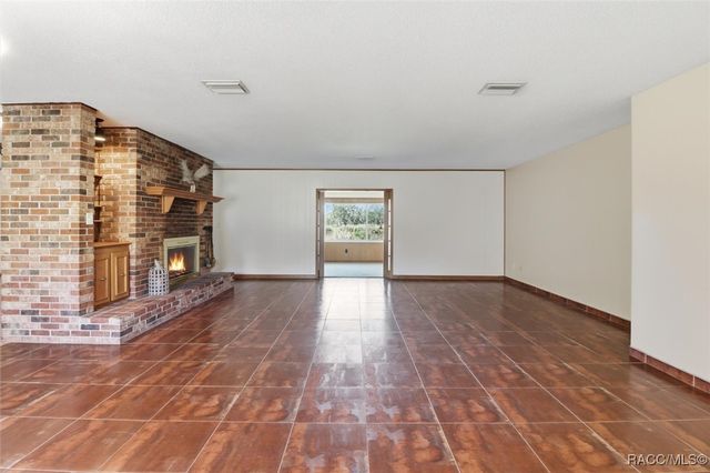 870 N Country Club Drive, Crystal River, FL 34429