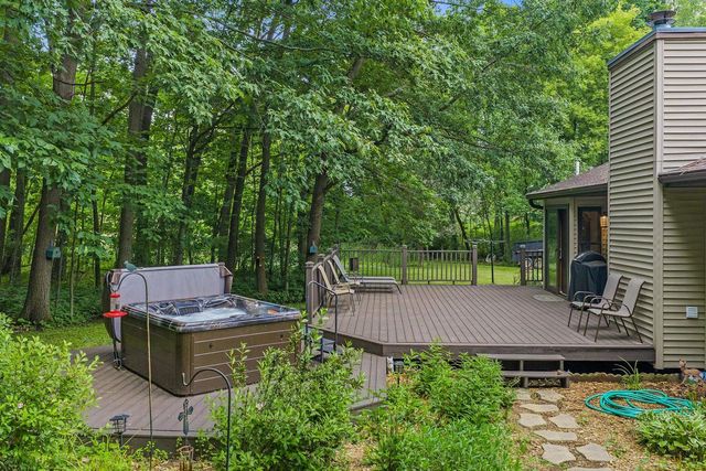 W13939 Oak Haven Drive, Ripon, WI 54971