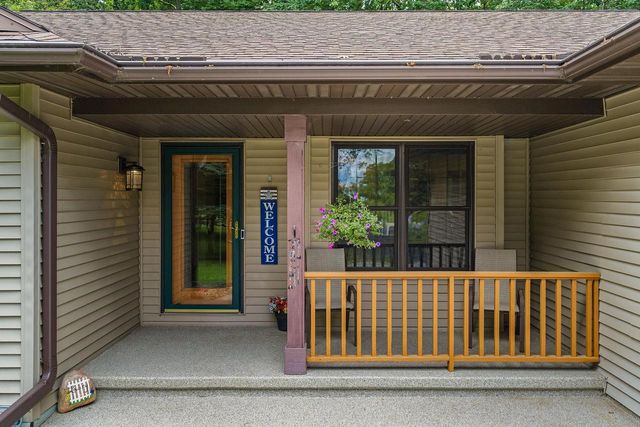 W13939 Oak Haven Drive, Ripon, WI 54971