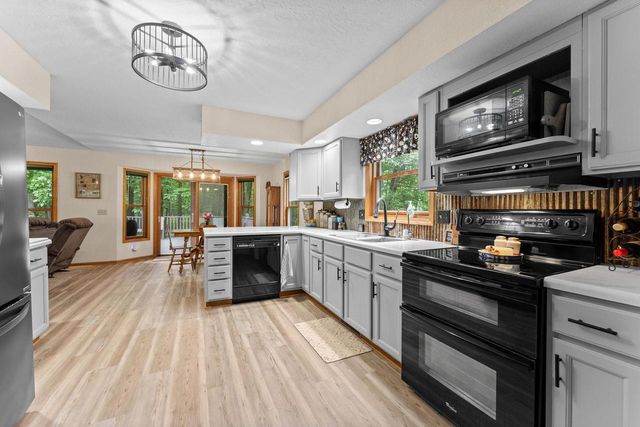 W13939 Oak Haven Drive, Ripon, WI 54971