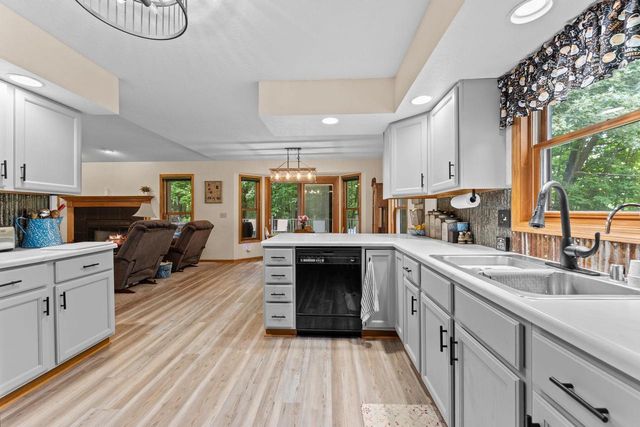 W13939 Oak Haven Drive, Ripon, WI 54971