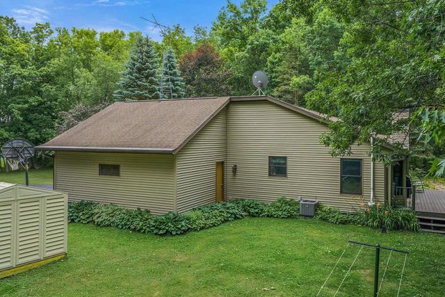 W13939 Oak Haven Drive, Ripon, WI 54971