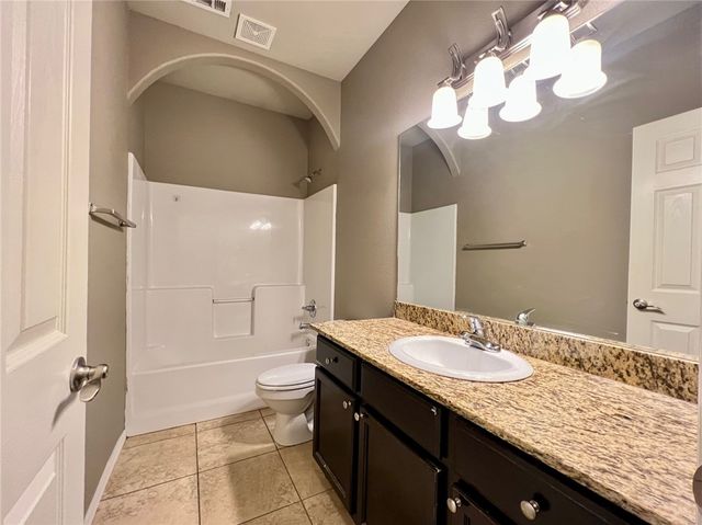 1276 S Blue Willow Avenue, Fayetteville, AR 72701