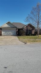 1276 S Blue Willow Avenue, Fayetteville, AR 72701