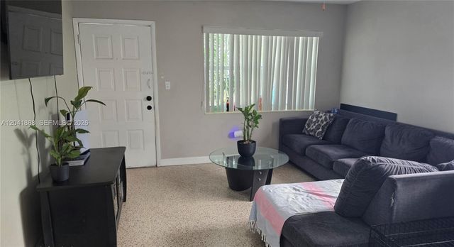 241 NW 32nd St, Miami, FL 33127