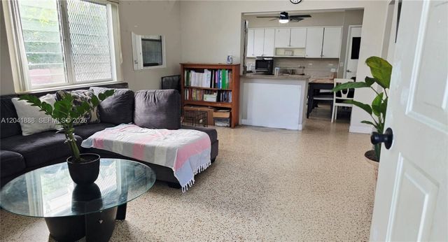 241 NW 32nd St, Miami, FL 33127