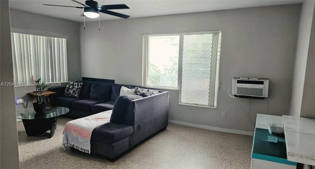 241 NW 32nd St, Miami, FL 33127