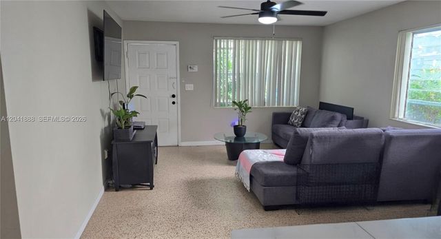 241 NW 32nd St, Miami, FL 33127