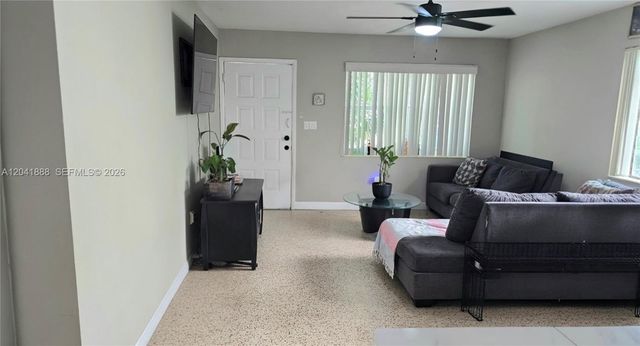 241 NW 32nd St, Miami, FL 33127