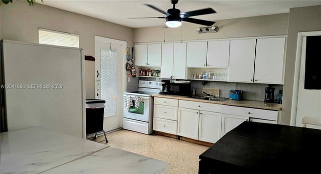 241 NW 32nd St, Miami, FL 33127