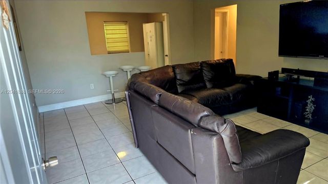 241 NW 32nd St, Miami, FL 33127