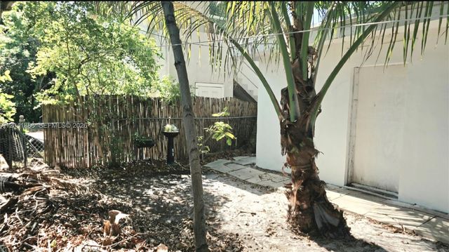 241 NW 32nd St, Miami, FL 33127