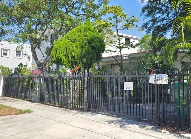 241 NW 32nd St, Miami, FL 33127