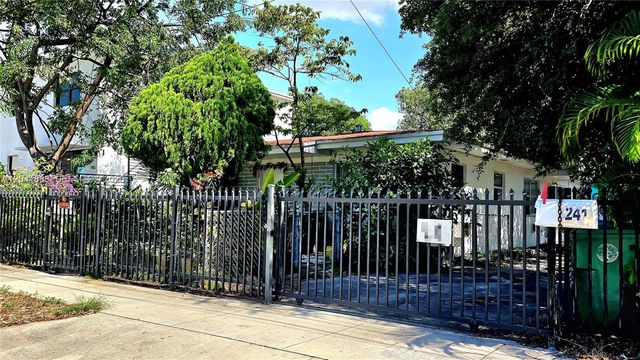 241 NW 32nd St, Miami, FL 33127