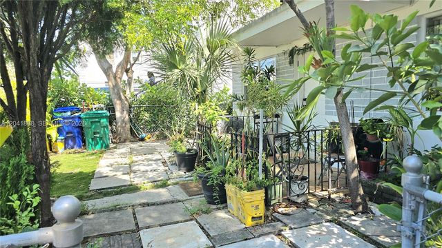 241 NW 32nd St, Miami, FL 33127