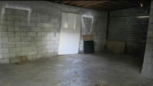 241 NW 32nd St, Miami, FL 33127