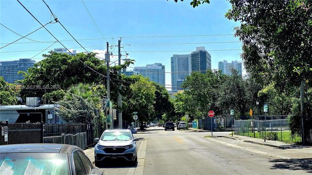 241 NW 32nd St, Miami, FL 33127