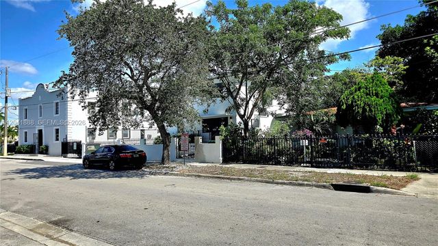241 NW 32nd St, Miami, FL 33127