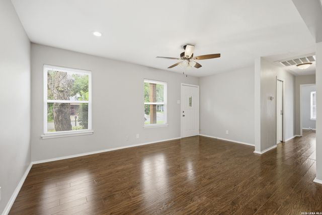 634 Pinewood, San Antonio, TX 78216