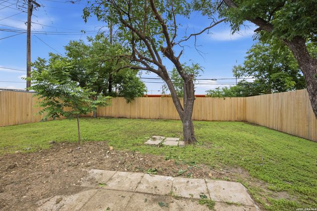 634 Pinewood, San Antonio, TX 78216