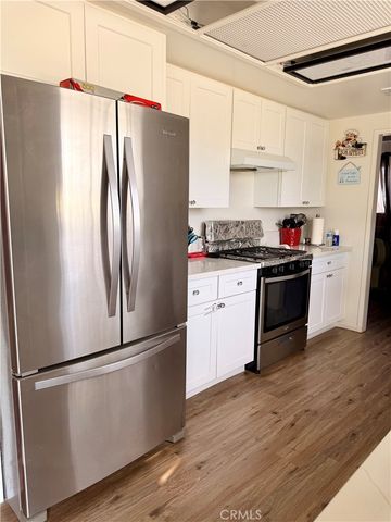 43127 40th E, Lancaster, CA 93535