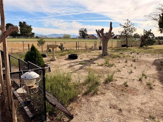 43127 40th E, Lancaster, CA 93535