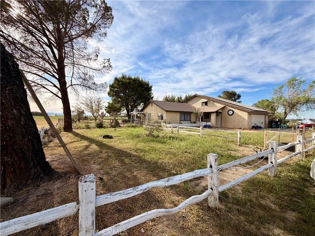 43127 40th E, Lancaster, CA 93535