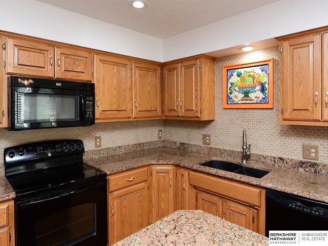 2505 Blackhawk Drive, Bellevue, NE 68123