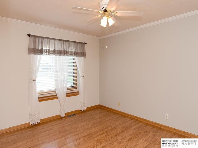2505 Blackhawk Drive, Bellevue, NE 68123