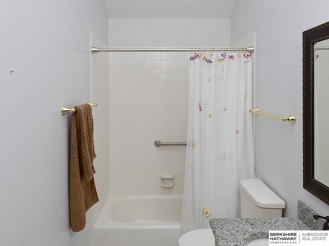 2505 Blackhawk Drive, Bellevue, NE 68123
