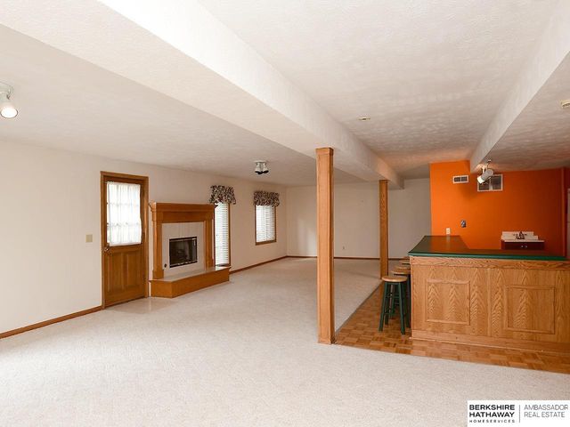 2505 Blackhawk Drive, Bellevue, NE 68123