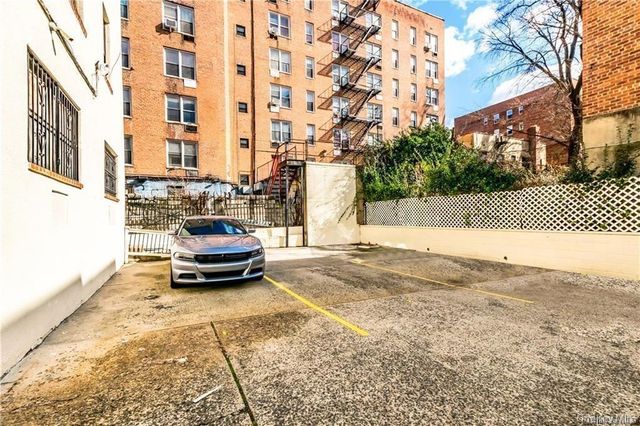 204 W 260th Street, Bronx, NY 10471